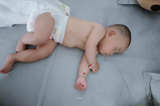 怀化孕妇肚子一跳一跳